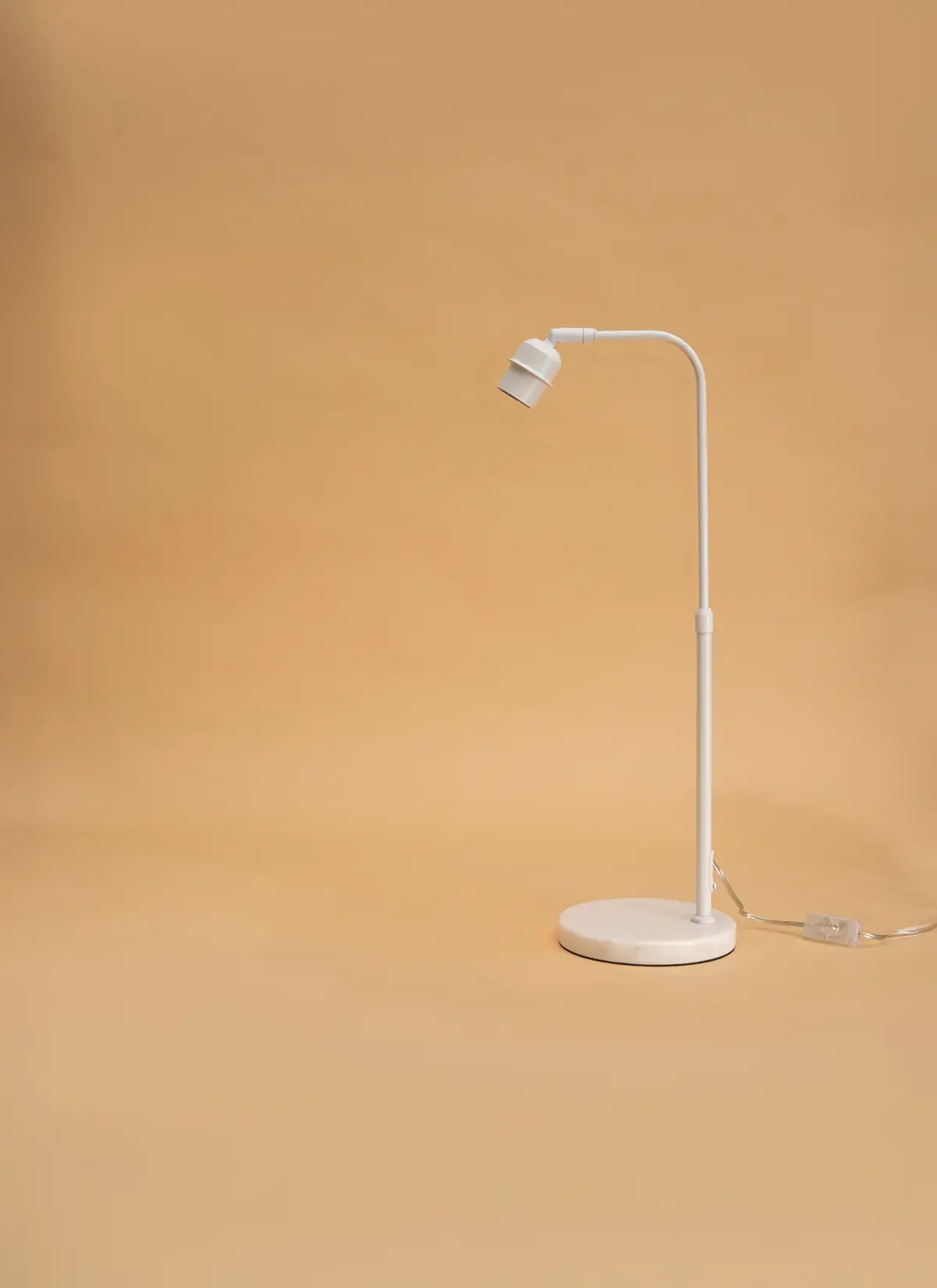 Fern™ Vita LED Grow Bulb Adjustable Tabletop Lampstand - Image 21