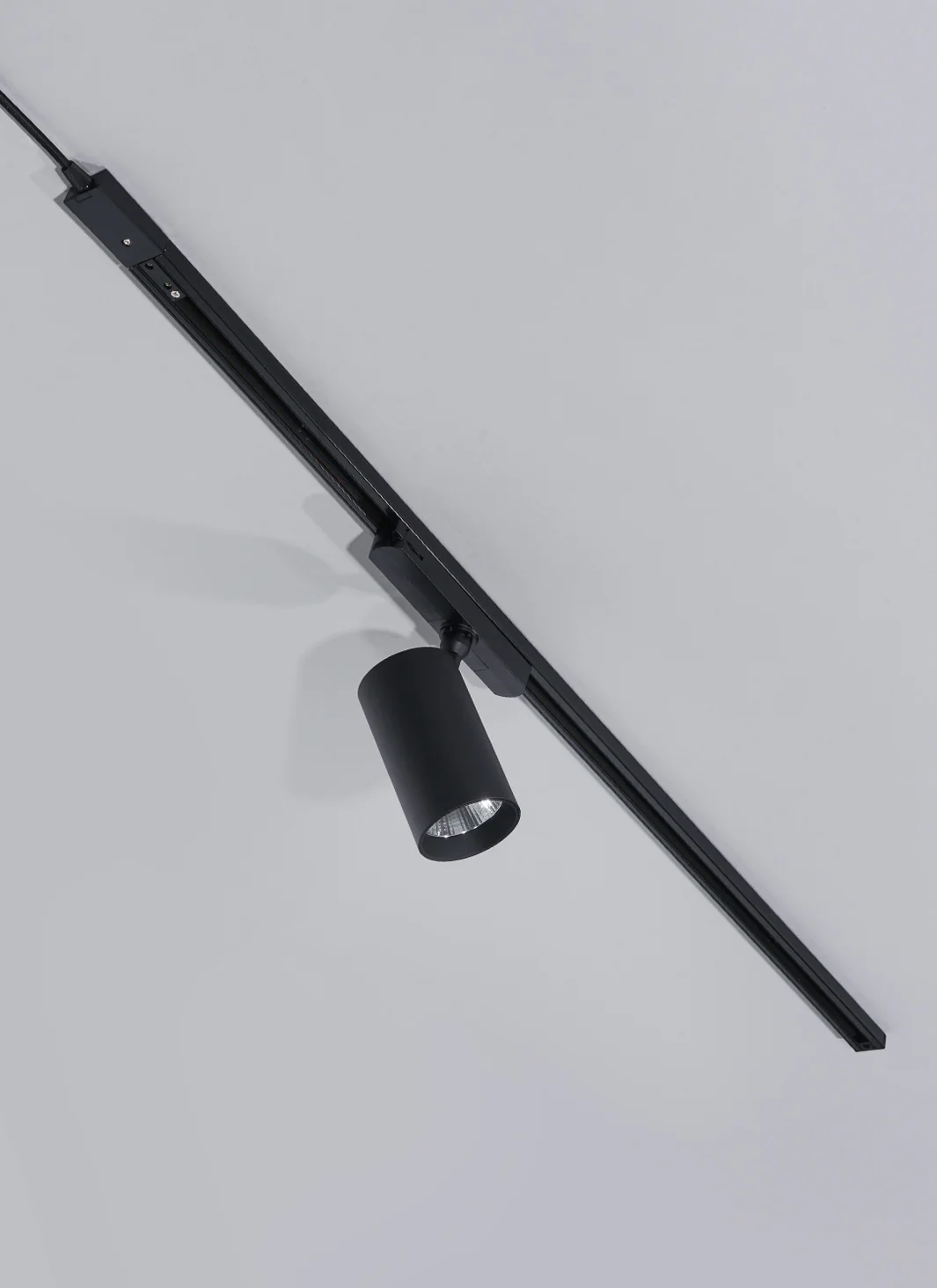 Highland™ LED Track Light System - Image 14