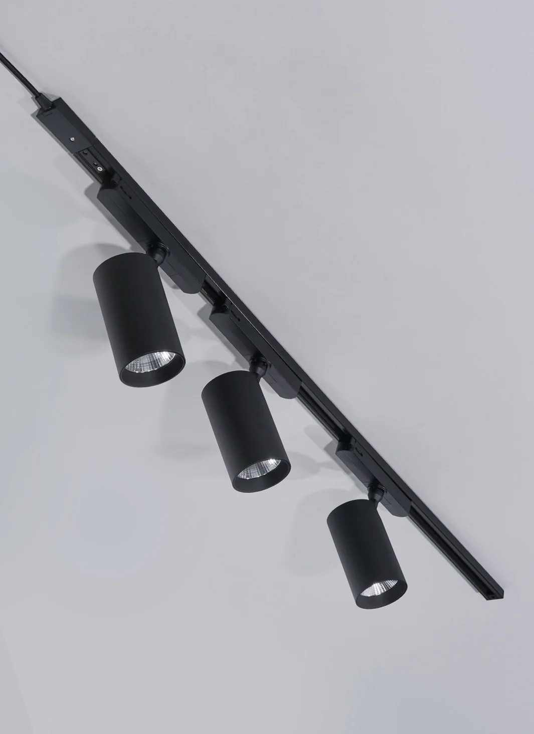 Highland™ LED Track Light System - Image 15