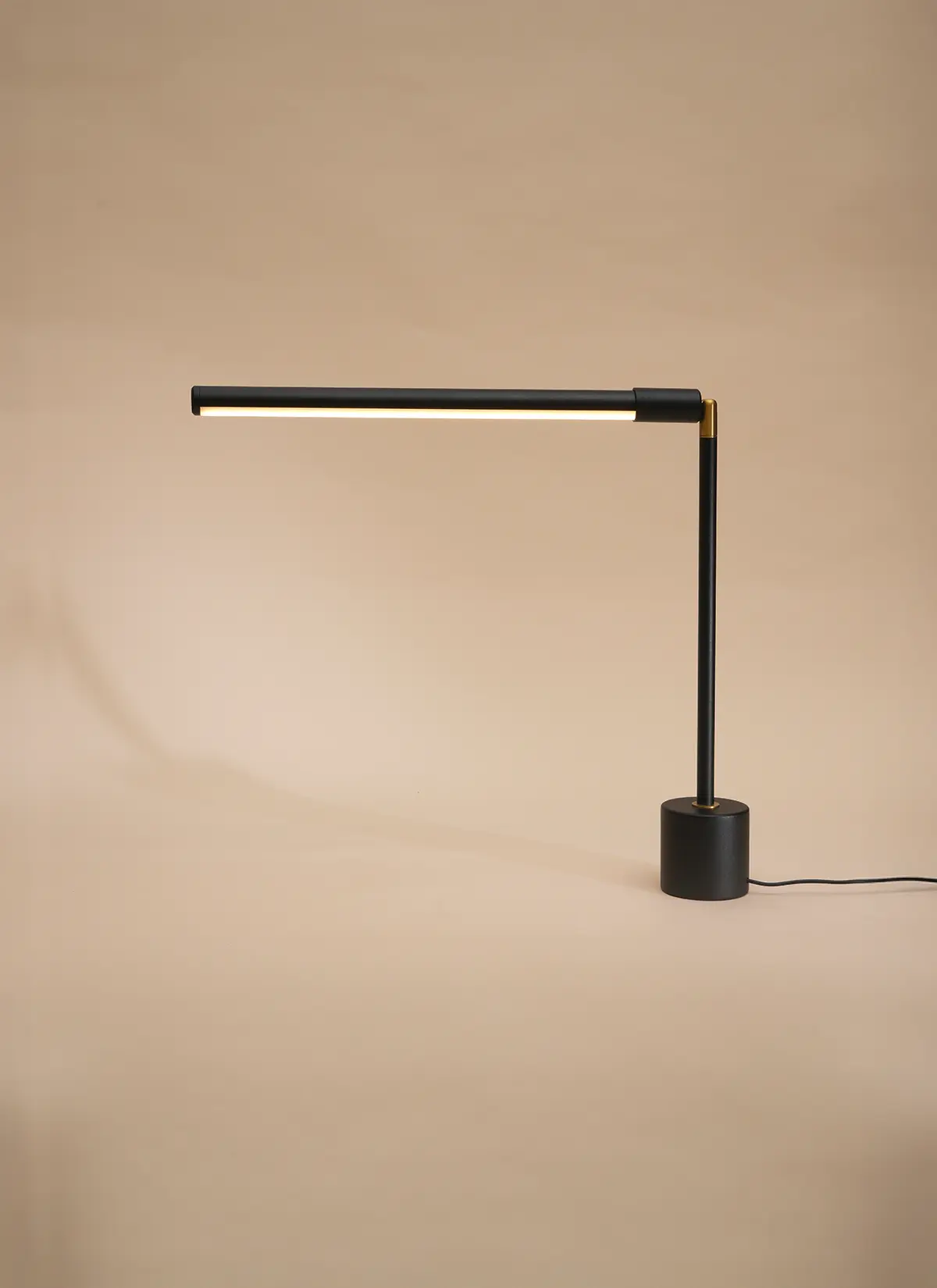 Versa™ Tabletop Grow Light - Image 15